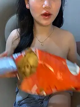 Snapshot of Samcutes chatting on 09/17/25, 06:15 Samcutes online show from 09/17/25, 06:15