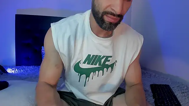 Enzo-wolf33 online show from 04/20/26, 07:26