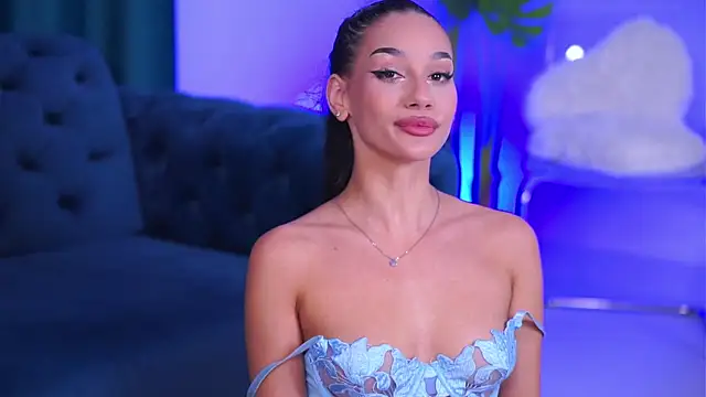 Snapshot of NinaSolenne chatting on 01/06/26, 08:45 NinaSolenne online show from 01/06/26, 08:45