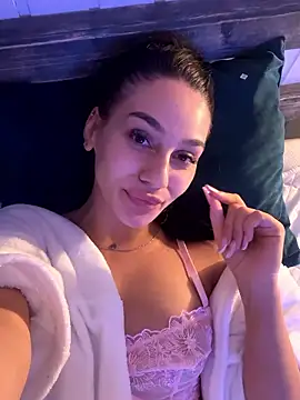 Snapshot of NinaSolenne chatting on 01/07/26, 09:39 NinaSolenne online show from 01/07/26, 09:39