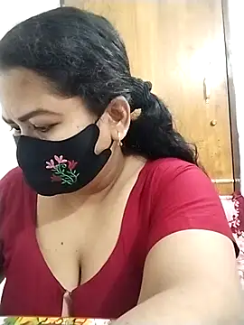 Snapshot of Anamika-38 chatting on 10/05/25, 06:28 Anamika-38 online show from 10/05/25, 06:28