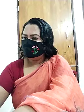 Snapshot of Anamika-38 chatting on 10/07/25, 09:39 Anamika-38 online show from 10/07/25, 09:39