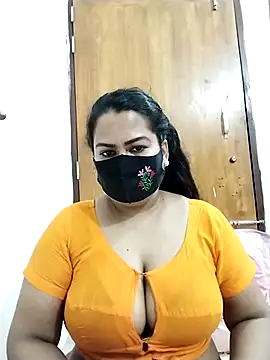 Snapshot of Anamika-38 chatting on 10/18/25, 03:13 Anamika-38 online show from 10/18/25, 03:13