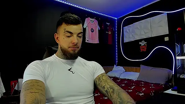 Chrisjordan66 online show from 12/15/25, 07:34