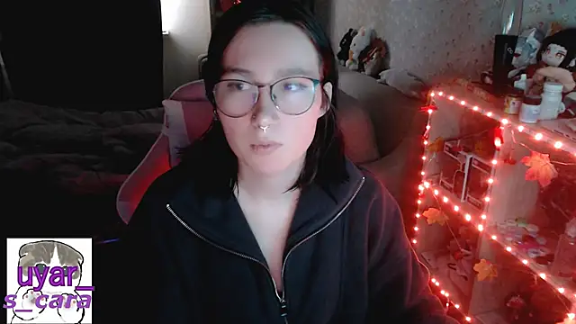 Snapshot of s_cara chatting on 10/16/25, 11:33 s cara online show from 10/16/25, 11:33