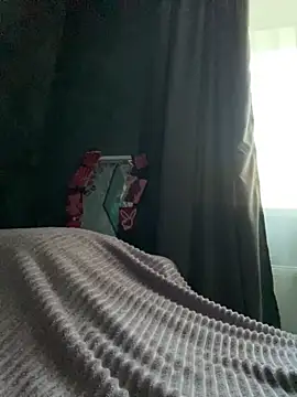 Snapshot of FavoriteKira chatting on 10/18/25, 02:18 FavoriteKira online show from 10/18/25, 02:18