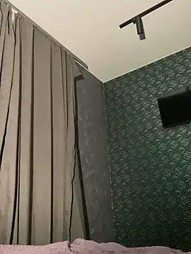 Snapshot of FavoriteKira chatting on 11/14/25, 07:01 FavoriteKira online show from 11/14/25, 07:01