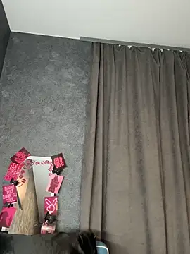 Snapshot of FavoriteKira chatting on 11/29/25, 08:01 FavoriteKira online show from 11/29/25, 08:01