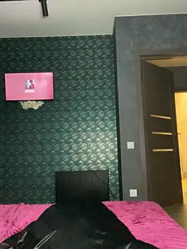 FavoriteKira online show from 02/15/26, 09:11