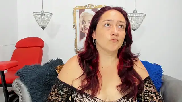 naughty milf esmeralda online show from 05/21/26, 02:18