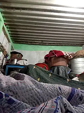 MISS LOVE 001 online show from 01/12/26, 05:51