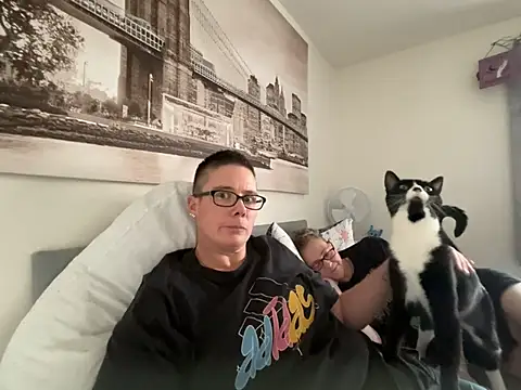 voluptuous-minx online show from 02/27/26, 05:24