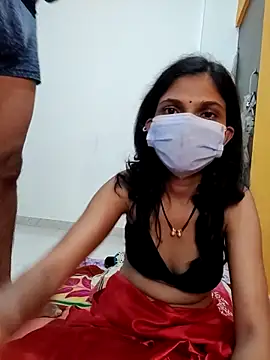 Snapshot of Shivani2002 chatting on 12/13/25, 07:53 Shivani2002 online show from 12/13/25, 07:53