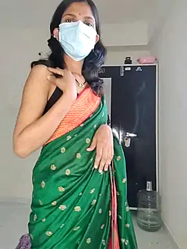 Shivani2002 online show from 04/08/26, 09:20