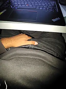 Snapshot of Syto772 chatting on 10/02/25, 01:07 Syto772 online show from 10/02/25, 01:07