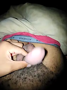 Snapshot of Syto772 chatting on 10/15/25, 02:50 Syto772 online show from 10/15/25, 02:50