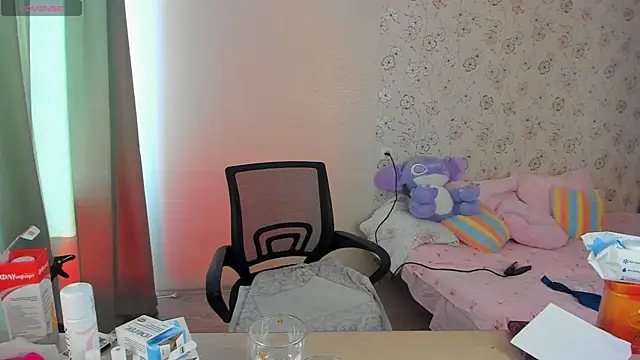 Alice next door online show from 04/17/26, 10:51