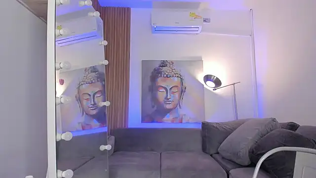 cinnia  online show from 02/25/26, 10:58