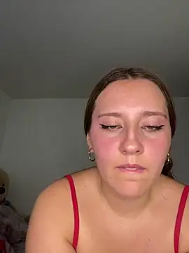 Snapshot of Cutie_blondie chatting on 10/30/25, 09:59 Cutie blondie online show from 10/30/25, 09:59