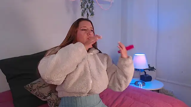 Snapshot of Cutie_blondie chatting on 02/21/26, 11:44 Cutie blondie online show from 02/21/26, 11:44