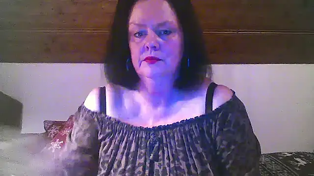TiffanyMature online show from 12/22/25, 09:01