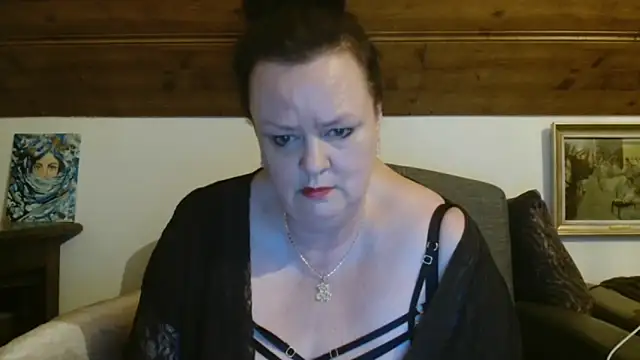 TiffanyMature online show from 03/11/26, 10:38