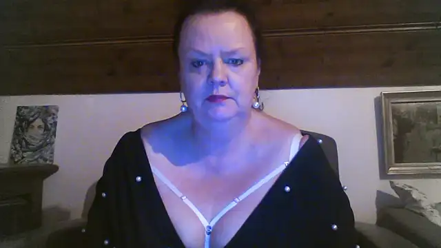 TiffanyMature online show from 04/10/26, 08:24