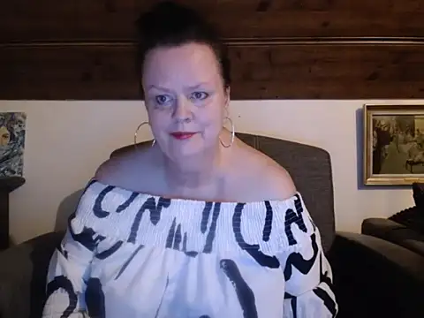 TiffanyMature online show from 06/27/26, 08:03