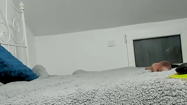 alesquirt33 online show from 04/07/26, 06:03