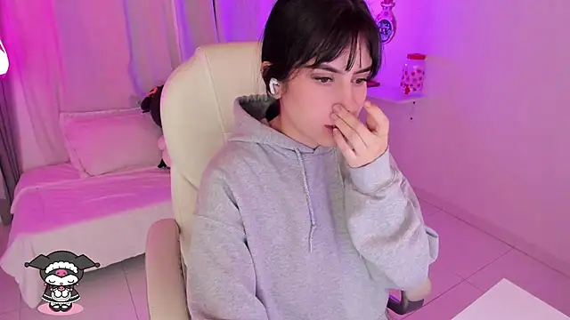 Snapshot of kurito_ chatting on 12/20/25, 02:18 kurito online show from 12/20/25, 02:18