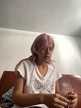 Snapshot of MorganKink chatting on 10/27/25, 03:27 MorganKink online show from 10/27/25, 03:27