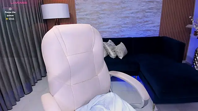 karlie small online show from 07/16/26, 03:23