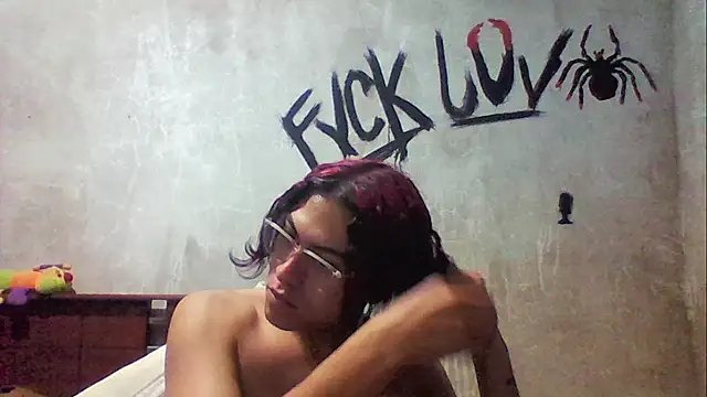 dirty model online show from 11/30/25, 04:38