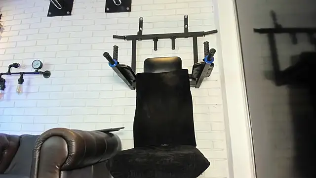 ItaloMoore online show from 10/07/25, 11:29