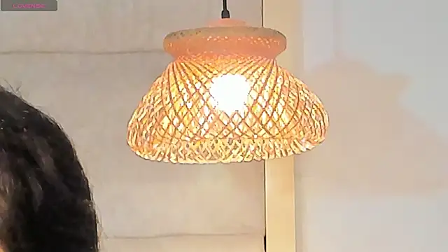 Snapshot of VioletHilton chatting on 09/29/25, 06:57 VioletHilton online show from 09/29/25, 06:57