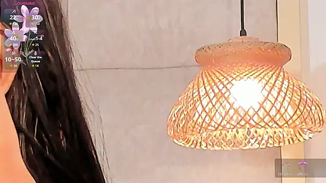 Snapshot of VioletHilton chatting on 11/19/25, 07:25 VioletHilton online show from 11/19/25, 07:25