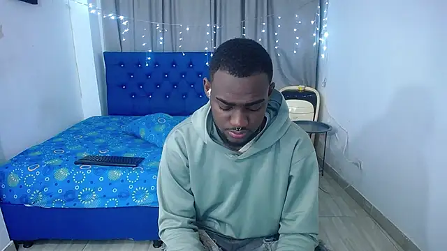 eebony stallion online show from 11/05/25, 03:17