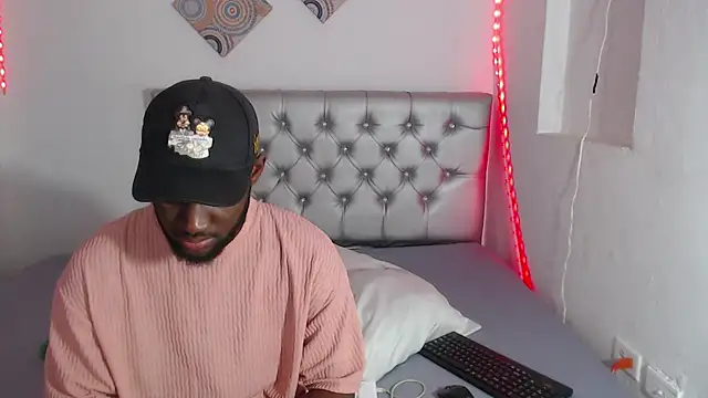 eebony stallion online show from 12/22/25, 06:38