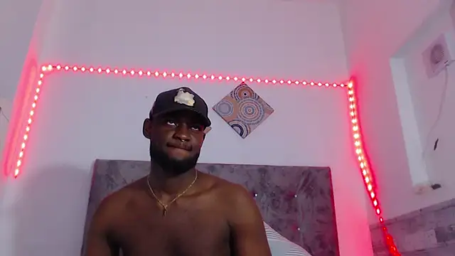 eebony stallion online show from 04/15/26, 07:58