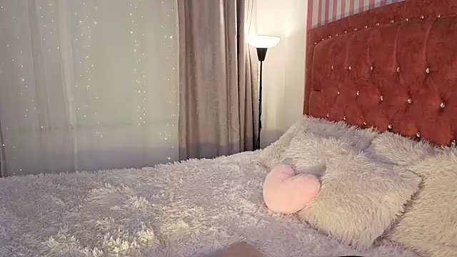 LunaVelvet777 online show from 04/18/26, 07:07