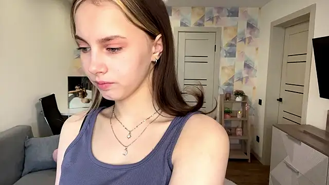 Snapshot of NylaNadler chatting on 02/17/26, 06:10 NylaNadler online show from 02/17/26, 06:10