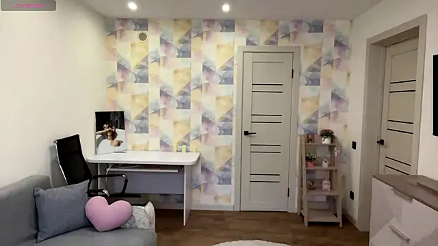 Snapshot of NylaNadler chatting on 02/27/26, 06:02 NylaNadler online show from 02/27/26, 06:02