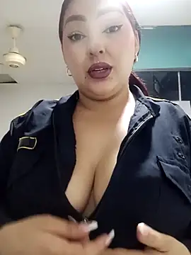 Snapshot of Victoriia-69 chatting on 09/11/25, 01:28 Victoriia-69 online show from 09/11/25, 01:28