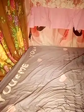 hotmomma8 online show from 04/08/26, 07:25