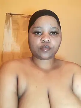 Snapshot of PRINCESSEMELXX93 chatting on 09/27/25, 03:22 PRINCESSEMELXX93 online show from 09/27/25, 03:22