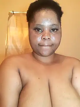 Snapshot of PRINCESSEMELXX93 chatting on 10/06/25, 03:20 PRINCESSEMELXX93 online show from 10/06/25, 03:20