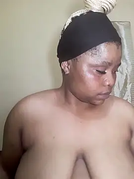 Snapshot of PRINCESSEMELXX93 chatting on 10/30/25, 01:40 PRINCESSEMELXX93 online show from 10/30/25, 01:40