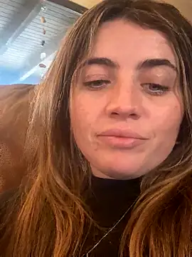 Snapshot of M1l3yD3w chatting on 11/15/25, 11:10 M1l3yD3w online show from 11/15/25, 11:10