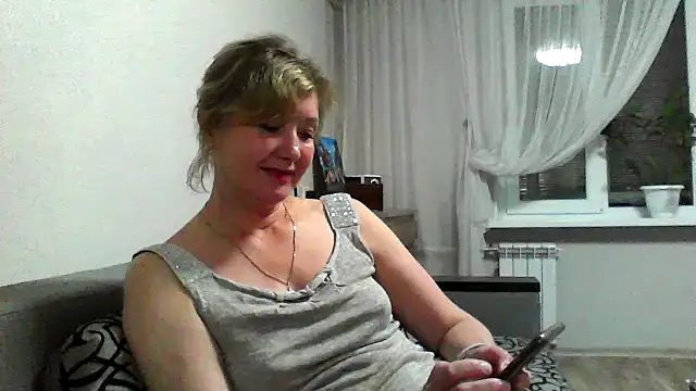 Snapshot of IrynaMolbertx chatting on 10/08/25, 07:33 IrynaMolbertx online show from 10/08/25, 07:33