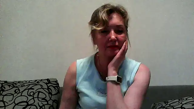 Snapshot of IrynaMolbertx chatting on 10/14/25, 07:03 IrynaMolbertx online show from 10/14/25, 07:03